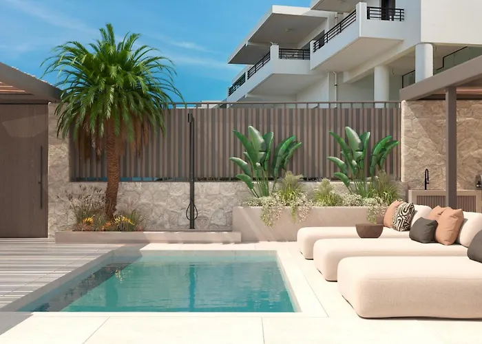 Villa Iris Beachfront Residence, Newly Renewed With Pool And Bbq, By Thinkvilla Rétino