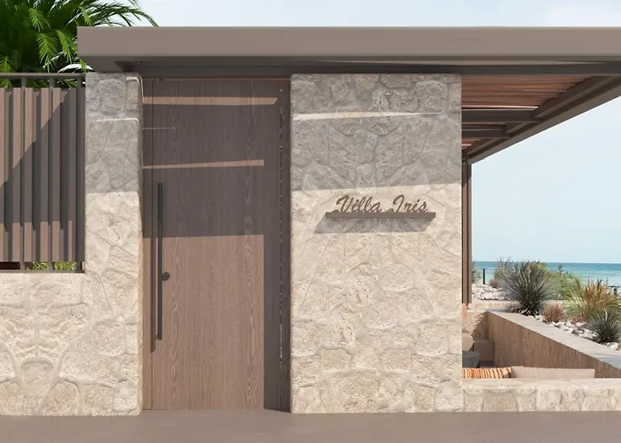 Iris Beachfront Residence, Newly Renewed With Pool And Bbq, By Thinkvilla *