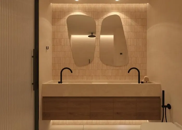 Villa Iris Beachfront Residence, Newly Renewed With Pool And Bbq, By Thinkvilla Rethimno