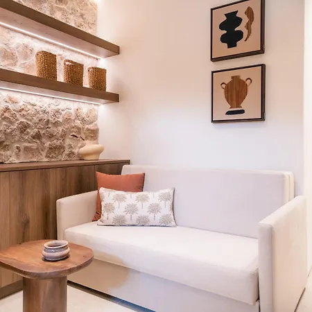 Iris Beachfront Residence, Coastal City Living, By Thinkvilla Rethymno (Crete)