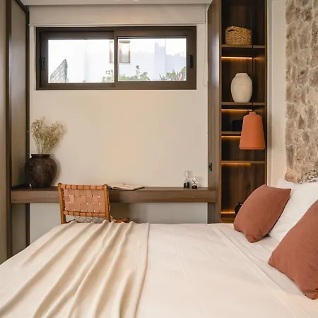 Villa Iris Beachfront Residence, Coastal City Living, By Thinkvilla Rethymno (Crete)