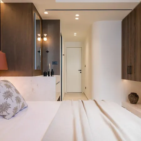 Villa Iris Beachfront Residence, Coastal City Living, By Thinkvilla Rethymno (Crete)