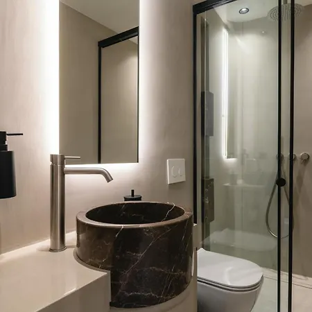 Iris Beachfront Residence, Coastal City Living, By Thinkvilla Villa *