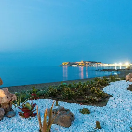 Villa Iris Beachfront Residence, Newly Renewed With Pool And Bbq, By Thinkvilla *