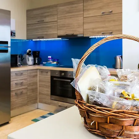 Iris Beachfront Residence, Newly Renewed With Pool And Bbq, By Thinkvilla Villa Réthymnon