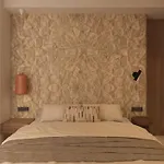 וילה Iris Beachfront Residence, Newly Renewed With Pool And Bbq, By Thinkvilla *
