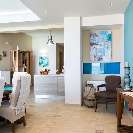 Villa Iris Beachfront Residence, Newly Renewed With Pool And Bbq, By Thinkvilla Rethymno